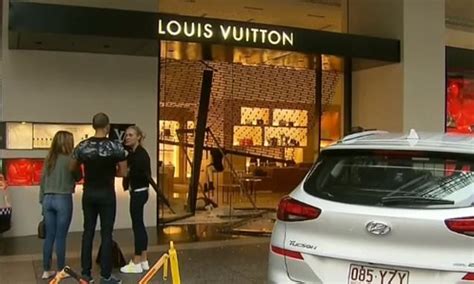 louis vuitton store robbery.